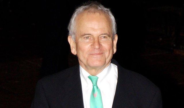 Ian Holm en la premiere de El señor de los anillos