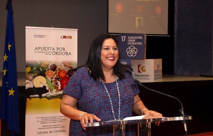 La presidenta de Iprodeco, Dolores Amo, presenta la campaña 'Apuesta por los productos de Córdoba'