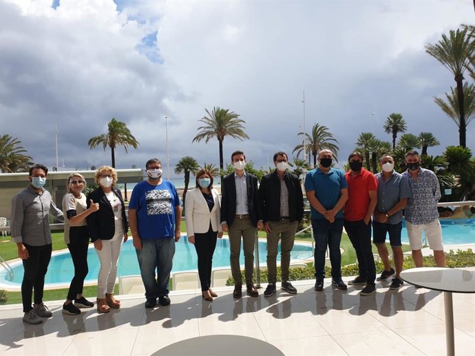 Bonig y miembros del PP en Gandia