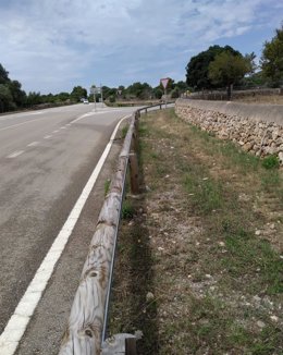 El Consell implantará señales para evitar el aparcamiento irregular en Cala Varques.