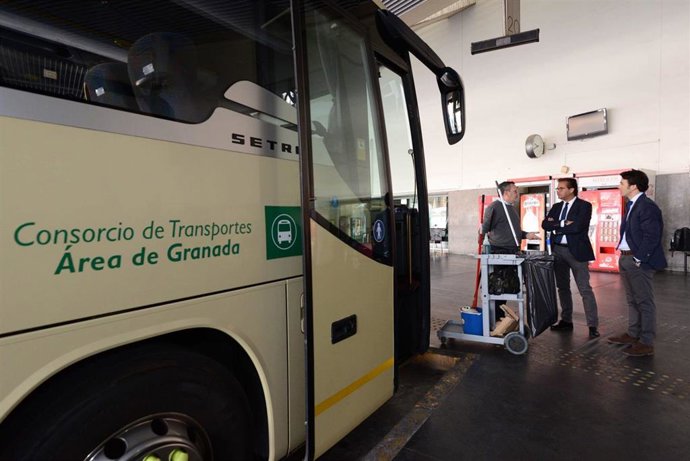 Autobús del Consorcio de Transporte del Área de Granada.