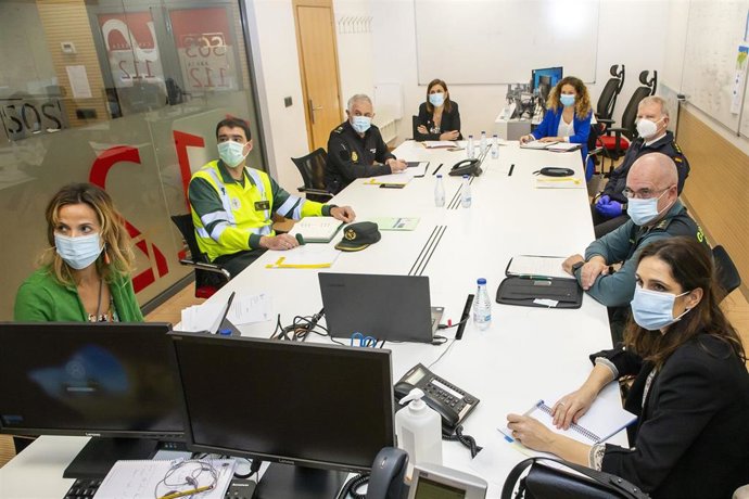 Coronavirus.- Bomberos de Cantabria se suman a la limpieza en residencias de mayores