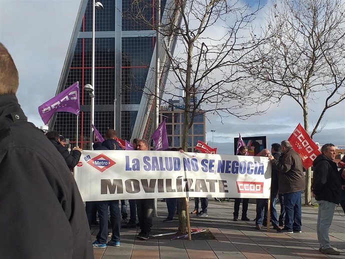 Concentración trabajadores de Metro en juzgados de Plaza Castilla