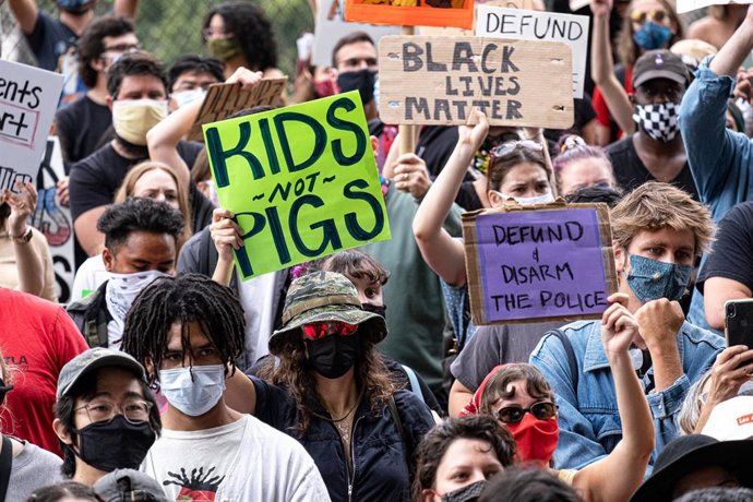 Protestas contra el racismo en Los Ángeles. 