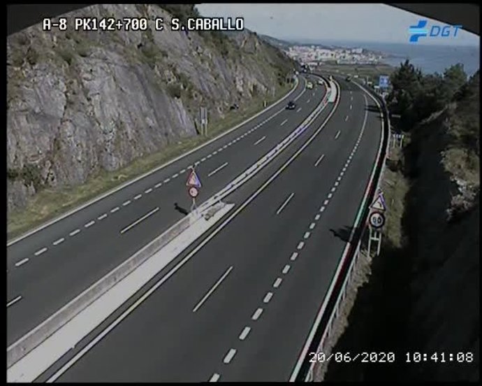 Imagen de la cámara de Tráfico en la A-8 a la altura de Saltacaballos a las 10.40 horas de este sábado 20 de junio