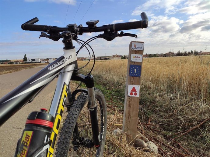 Bicicletas en la Vía de la Plata.