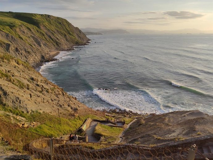 Un estudio determina 12 líneas de costa del pasado bajo el mar del litoral vasco