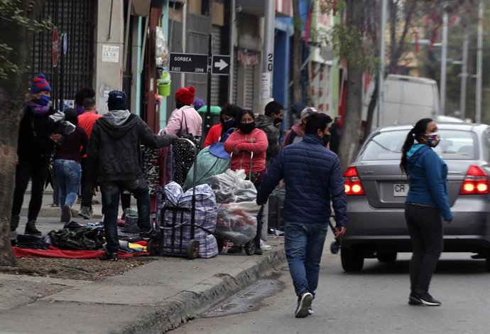 Imagen de una calle de Santiago de Chile durante la pandemia de coronavirus