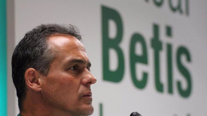 Fútbol.- El Real Betis destituye a Rubi y confía en Alexis Trujillo