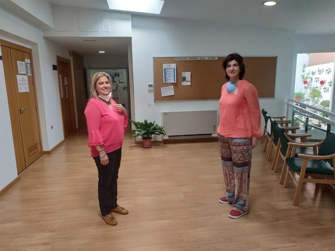 Concejal del PSOE Nuria Gutiérrez y de Podemos Elisa Cabrerizo en Ayuntamiento de Granada