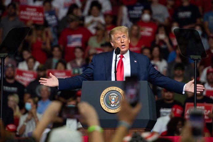 20 June 2020, US, Tulsa: US President Donald Trump speaks to his supporters during his campaign rally. Photo: Tyler Tomasello/ZUMA Wire/dpa