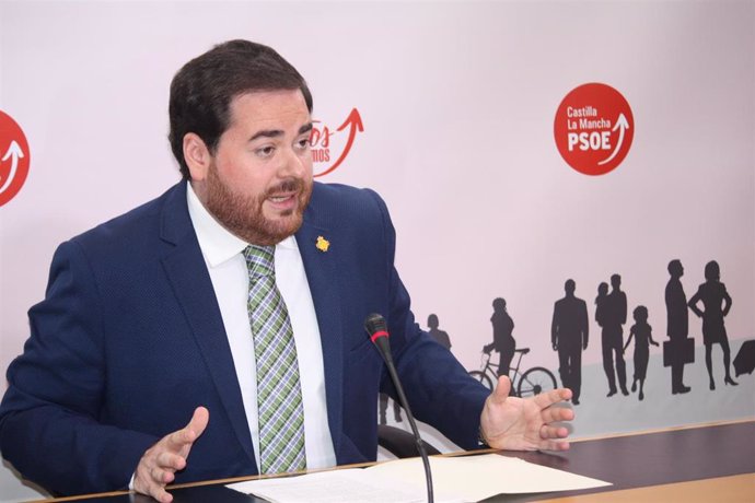 El diputado regional del PSOE Pablo Camacho.