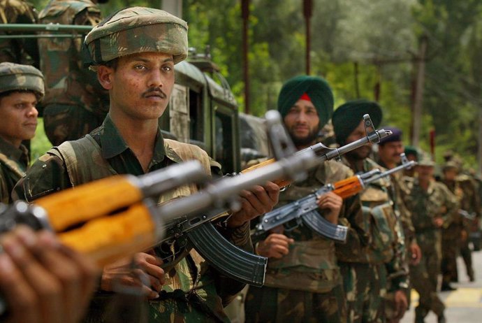 Soldados indios en la región de Cachemira
