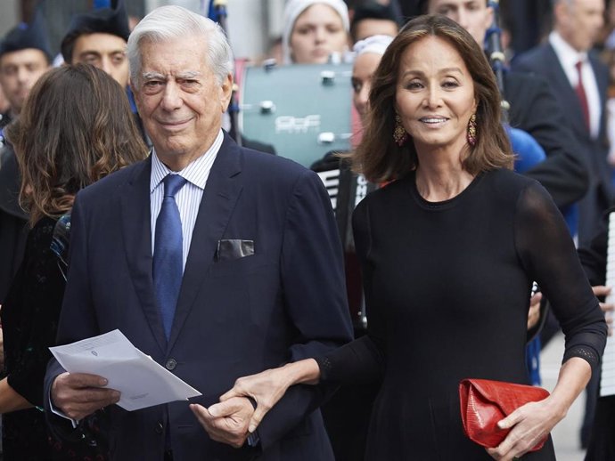Mario Vargas Llosa and Isabel Preysler arrives to the 2018 Princess of Asturias Awards Ceremony at the Campoamor Teather on October 19, 2018 in Oviedo, Spain.
