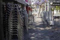 El sector servicios baja sus ventas un 36,9% en abril en Andalucía y el empleo cae un 5,5% por el Covid-19