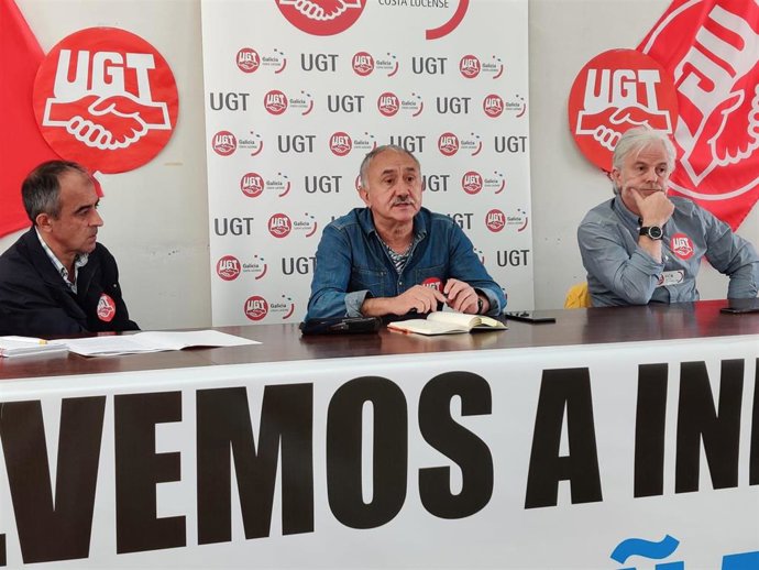 El secretario general de UGT, Pepe Álvarez, en una rueda de prensa sobre Alcoa-San Cibrao en Viveiro (Lugo).