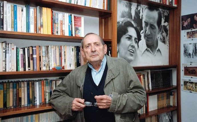 Miguel Delibes, uno de los protagonistas del último número de 'Turia'