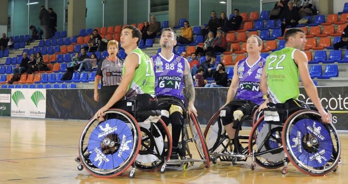 Unicaja Banco Renueva Su Apoyo Al Club Baloncesto Silla De Ruedas Valladolid Dentro De Su Respaldo Al Fomento Del Deporte