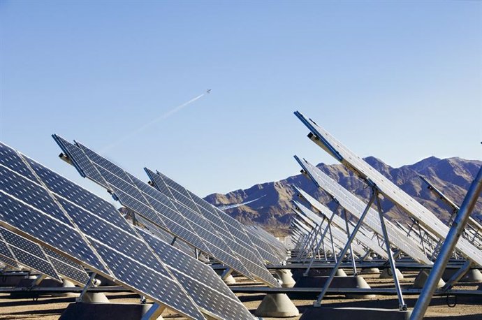 Aire más limpio por el confinamiento aumentó la energía solar