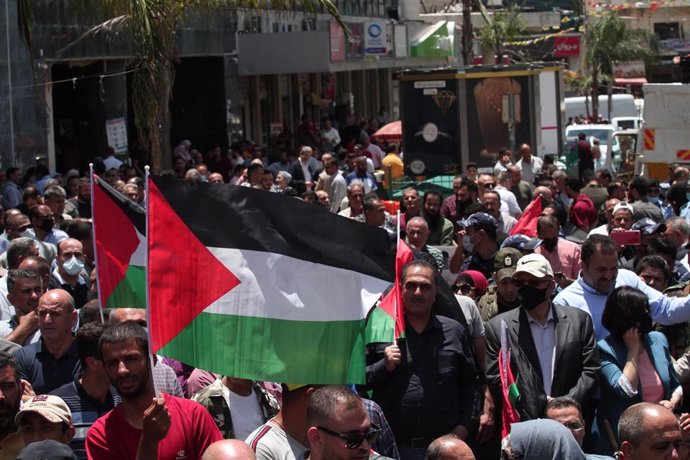 Banderas palestinas durante una manifestación