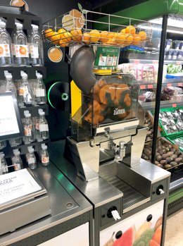 Agro.- Mercadona recupera el servicio de zumo de naranja en 131 supermercados de