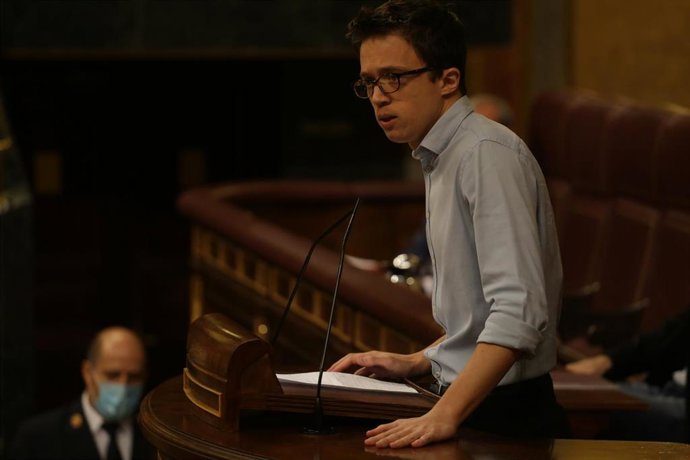 El líder de Más País, Íñigo Errejón, interviene durante el pleno celebrado en el Congreso de los Diputados 