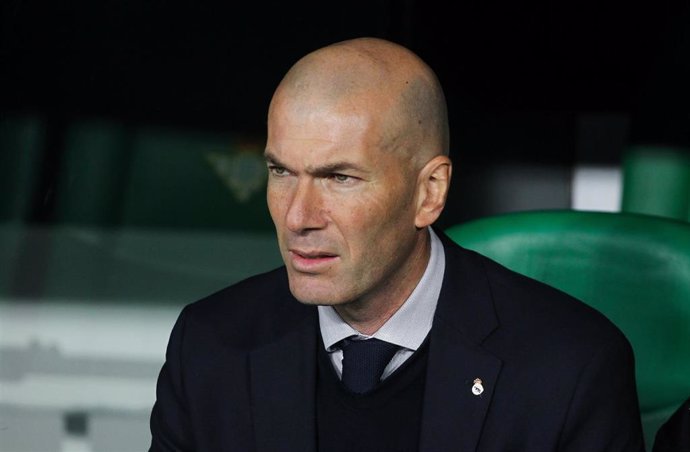 Zinédine Zidane durante un partido del Real Madrid en LaLiga Santander