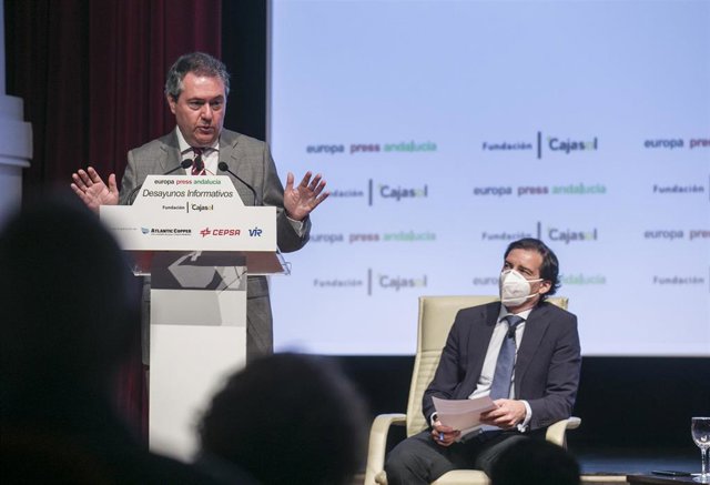 El alcalde de Sevilla, Juan Espadas, interviene en los desayunos informativos de Europa Press Andalucía, con el patrocinio de Fundación Cajasol, Atlantic Copper, Cepsa y Laboratorios Vir
