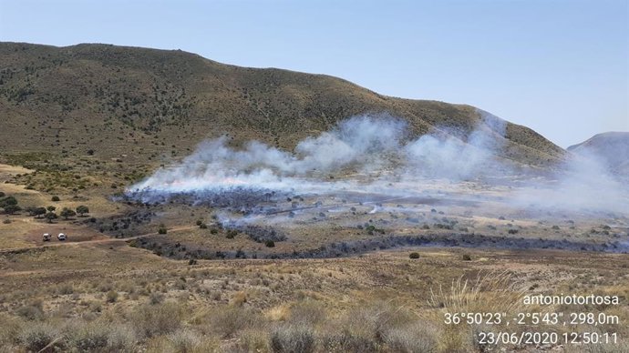 Incendio en el paraje de la Serrata, en Níjar (Almería)