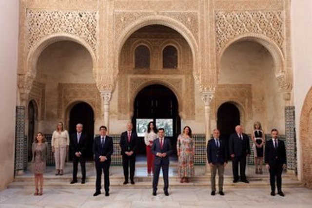 El Gobierno andaluz celebra su Consejo de Gobierno en Granada