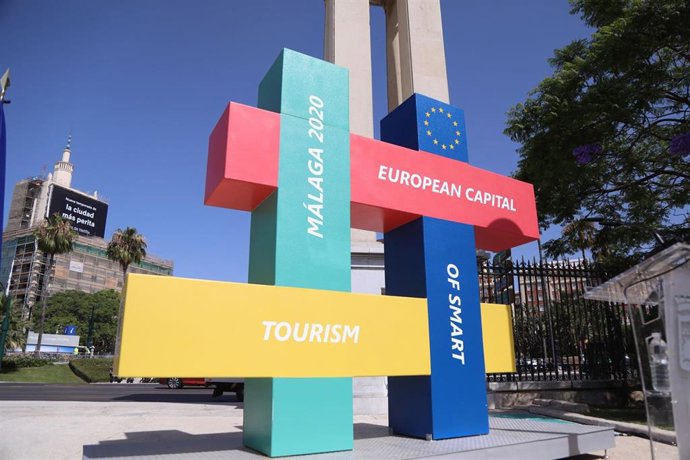 Escultura donada por Europa a la ciudad de Málaga, capital europea de turismo inteligente 2020