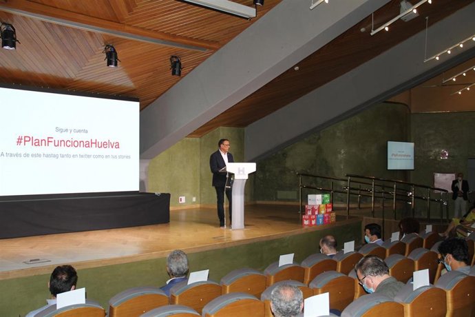 Caraballo  interviene en el Cónclave de Alcaldes. 