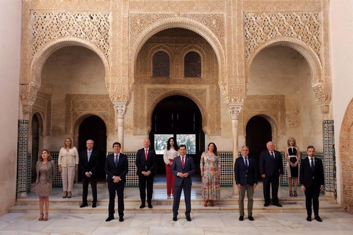 La Alhambra acoge la reunión del Consejo de Gobierno de la Junta de Andalucía