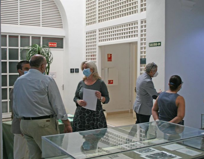 Mercedes Colombo en la reapertura de la exposición '1980-2020. 40 años de Referéndum de Andalucía' en el Archivo Histórico Provincial