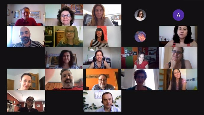 Videoconferencia de representantes de la Fundación Santa María la Real, Telefónica e Ildefe con los participantes en la Lanzadera Conecta Empleo
