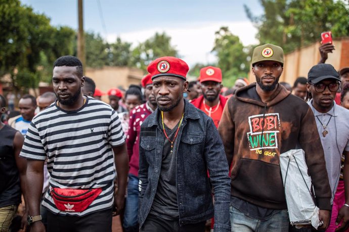 Uganda.- El opositor Bobi Wine asegura que mantendrá los actos de campaña pese a
