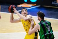 El Iberostar Tenerife mete al Baskonia en semifinales