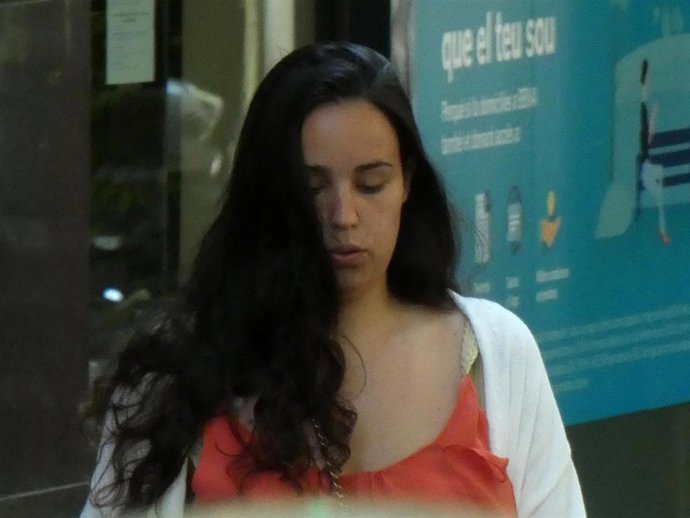 Carolina Monje realizando gestiones por Barcelona recientemente