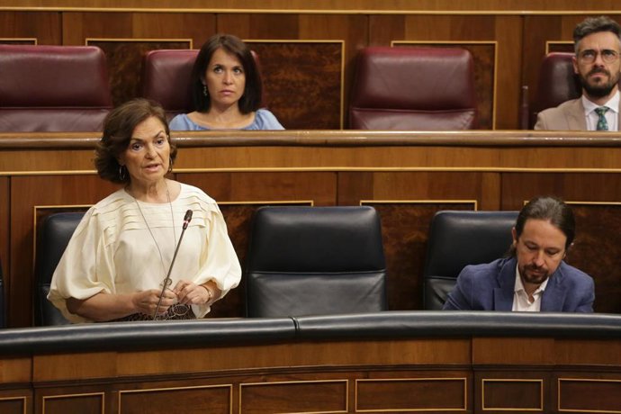 La vicepresidenta primera del Gobierno, Carmen Calvo, interviene durante la primera sesión de control al Gobierno en el Congreso de los Diputados tras el estado de alarma, en Madrid (España), a 24 de junio de 2020.