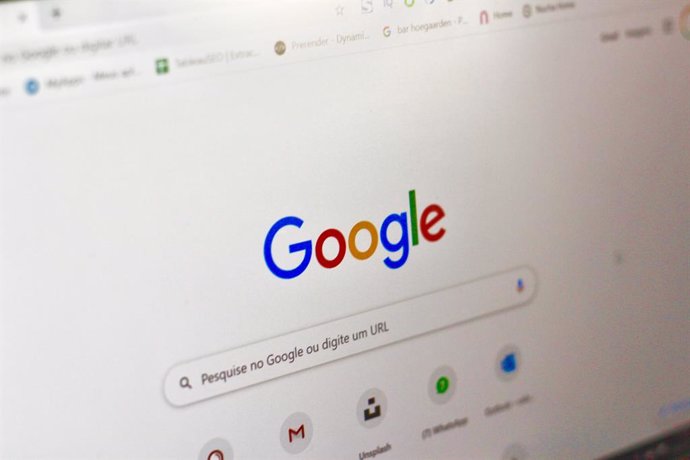 Google eliminará por defecto el historial de ubicaciones y de navegación cada 18