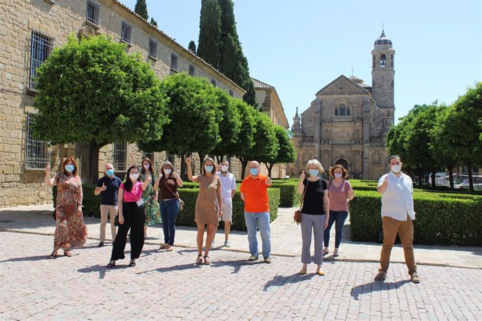 Acuerdo para la eapertura de los espacios monumentales