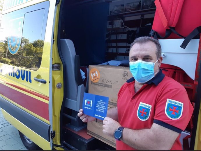 Proveedor ambulancia recibe mascarillas