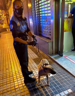 La Policía Local detiene en Tamaraceite a un hombre por maltratar a un perro e intentar agredir a los agentes