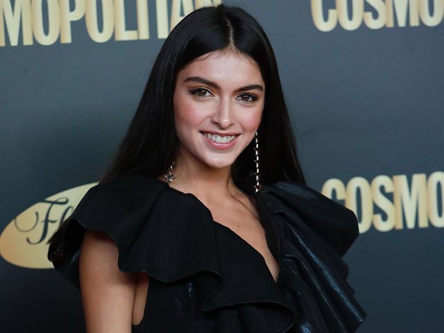 Lucía Rivera posa espectacular en una reciente entrega de premios