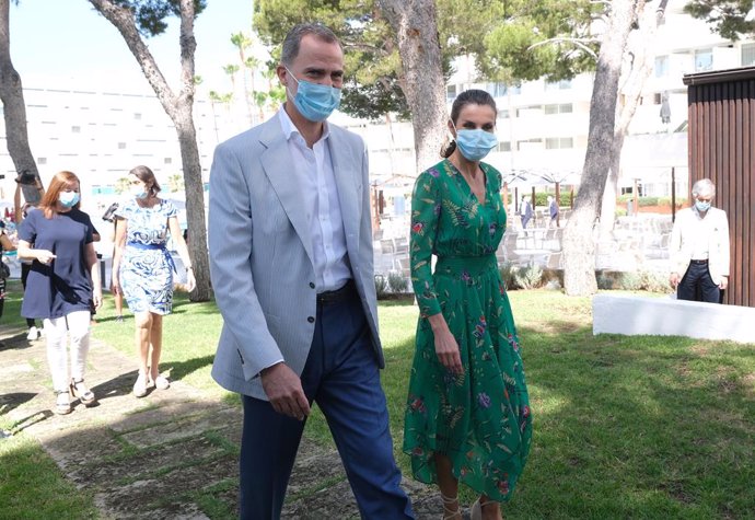 Coronavirus.- Los Reyes llegan a Palma en su primera visita a Mallorca tras la p