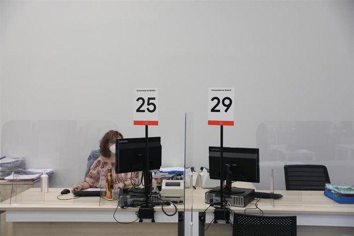 Una trabajadora de la Oficina del Empleador 