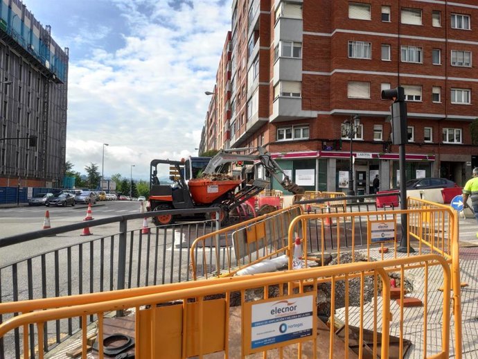 Trabajadores en obras en Oviedo, sector de la construcción.
