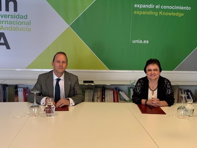 El Consejo Consultivo firma un convenio de colaboración con la UNIA para promover la formación académica.