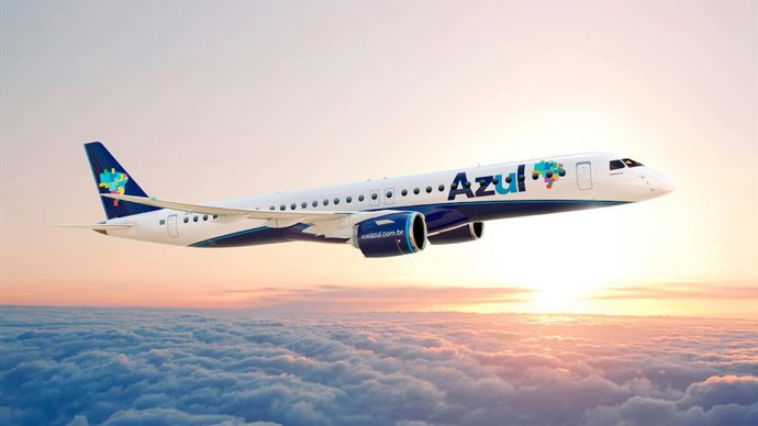 Economía.- La aerolínea brasileña Azul acuerda reducciones de jornada con sus tr