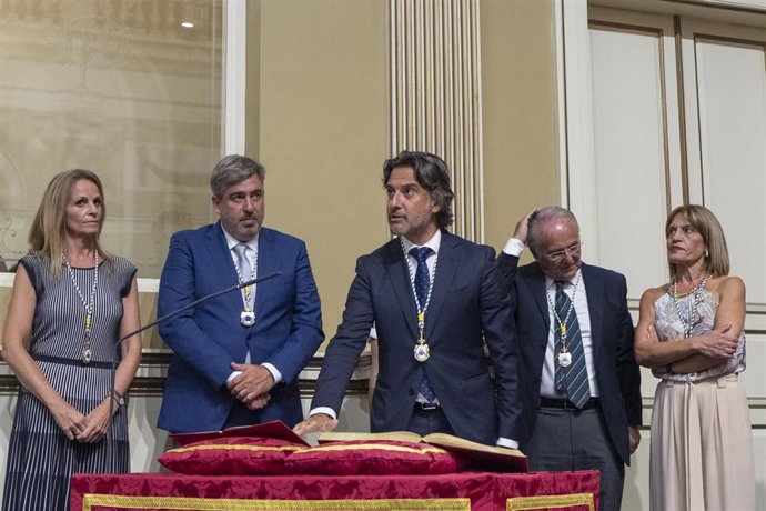 Gustavo Matos, en su toma de posesión como presidente del Parlamento de Canarias